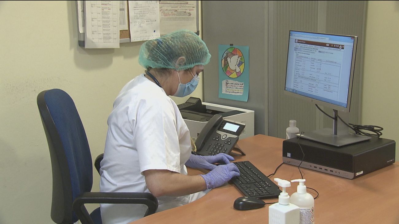 9.500 sanitarios más serán fijos este año en Madrid