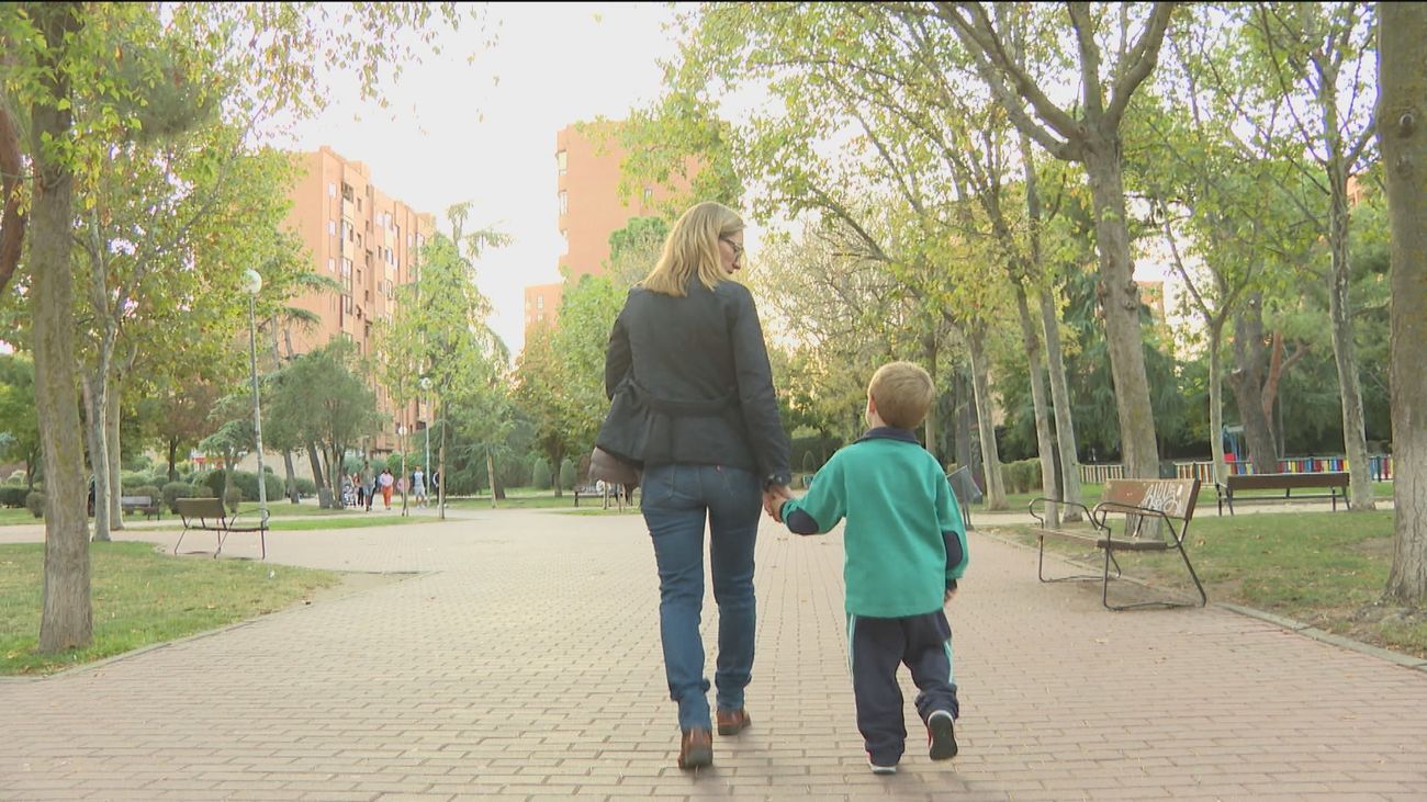 Familias monoparentales denuncian desigualdad en derechos básicos