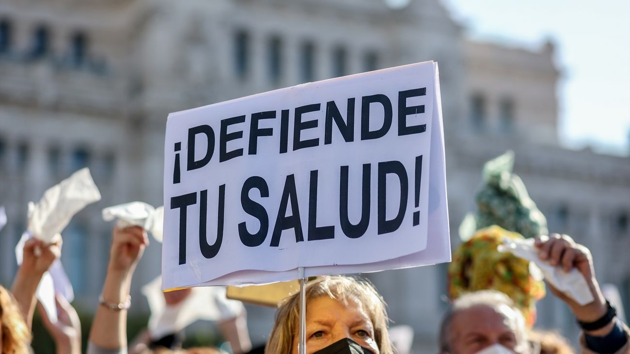 El PP acusa a PSOE y UP de "utilizar" la protesta por la sanidad en Madrid