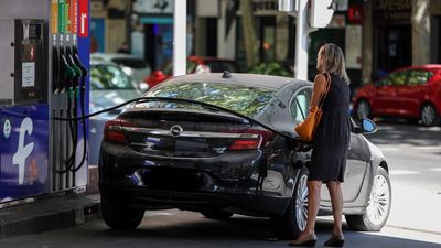 ¿Se acaba el descuento de 20 céntimos al litro en la gasolina?