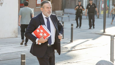 Enrique López dice que al Gobierno le molestan las investigaciones sobre ETA