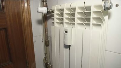 El timo que se aprovecha de la calefacción central: vecinos que instalan más radiadores sin avisar