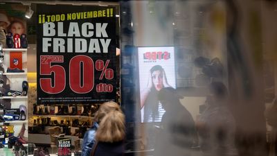 Los españoles gastarán una media de 497 euros en el Black Friday y Navidad