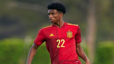 Balde sustituye a Gayá, que deja el Mundial 2022 por lesión
