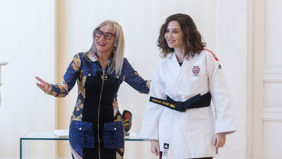 Ayuso recibe el Cinturón Negro Honorífico de la Real Federación Española de Judo