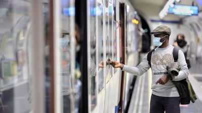 La línea 5 de Metro vuelve a la normalidad tras una incidencia en los vagones