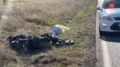 Muere un motorista al salirse de la vía  en Torres de la Alameda