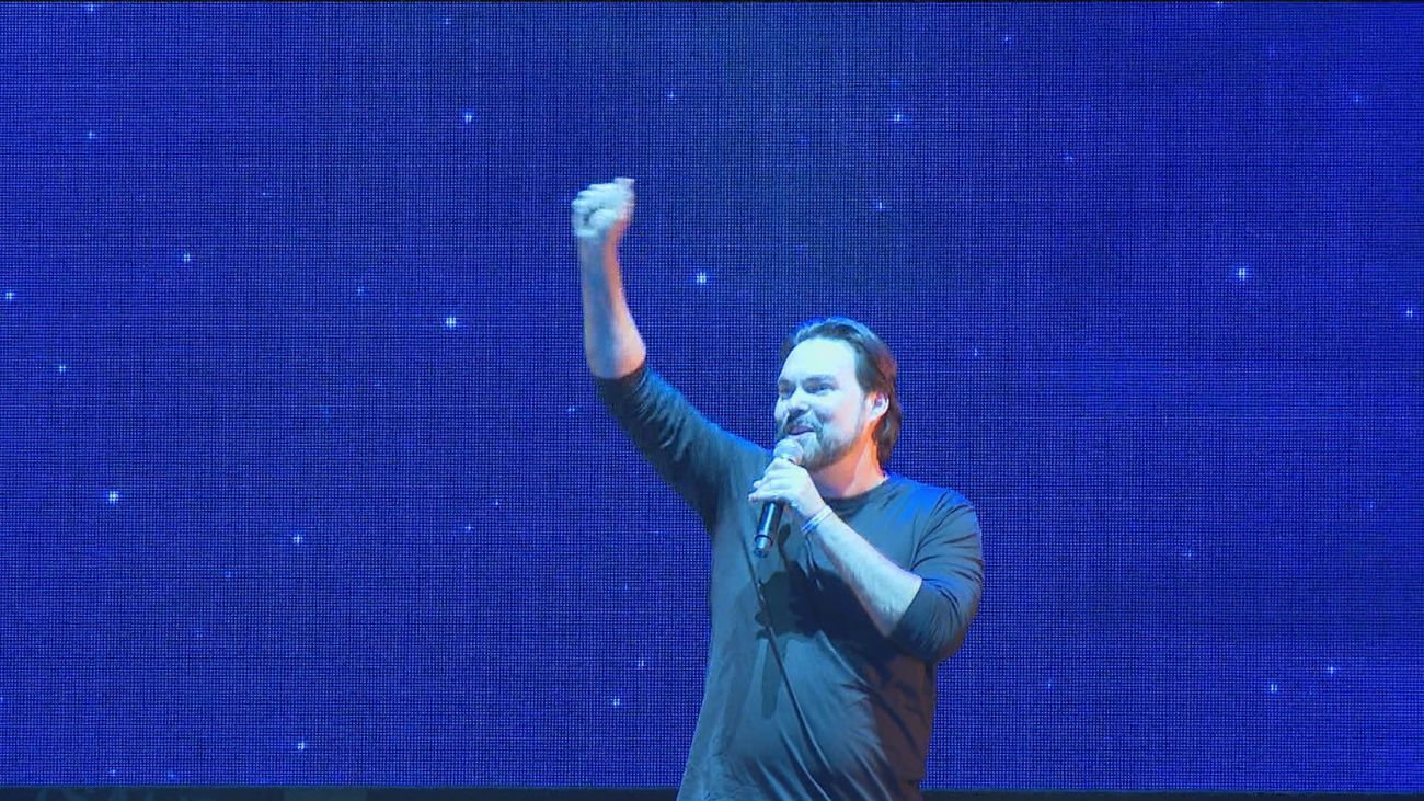 El George Harris divierte con su 'Hijo único' a miles de personas en el Palacio de Vistalegre de Madrid