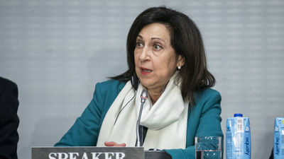 Robles subraya el apoyo a Ucrania y desvela un nuevo envío de armamento esta semana