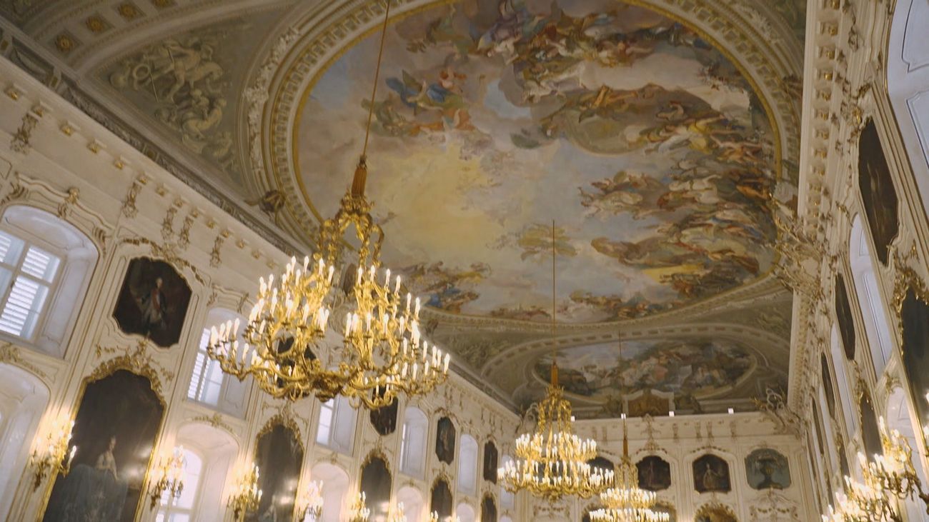 Entramos en uno de los edificios más significativos del Tirol, el Hofburg