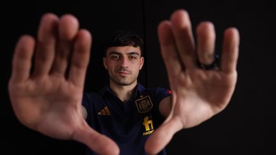 Pedri desea una final ante Messi y lamenta la baja de Benzema