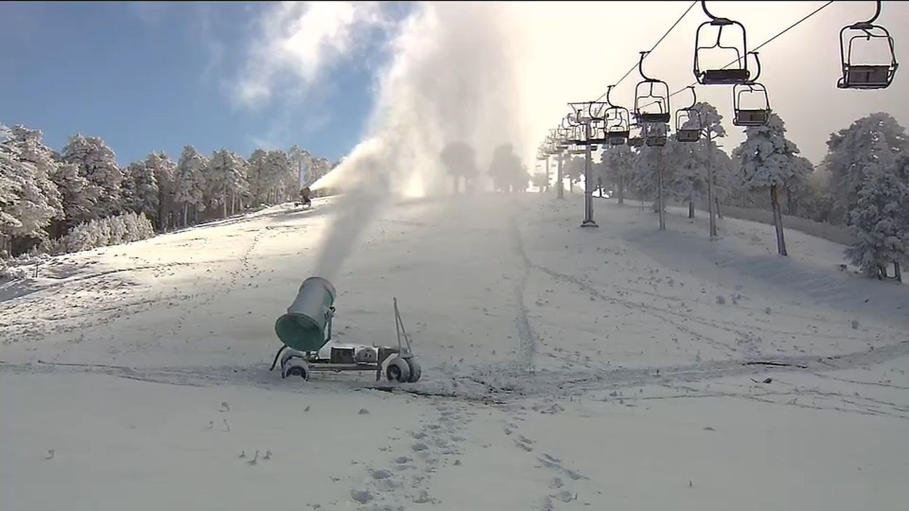 La estación de esquí de Navacerrada se queda sin agua para producir nieve