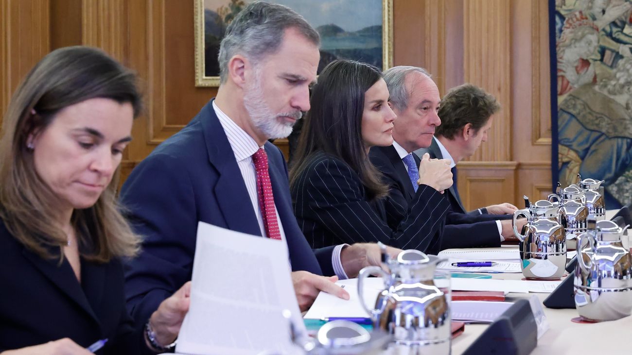 La Fundación Princesa de Girona detalla a los reyes su nuevo plan financiero