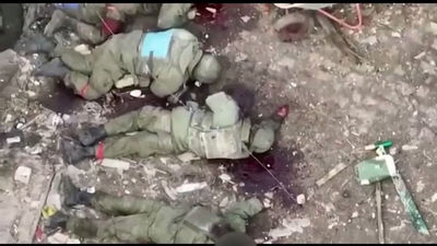 'The New York Times' verifica las imágenes de soldados rusos ejecutados al rendirse en Lugansk