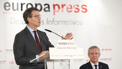 Feijóo acusa a Sánchez de sumar "disparate tras disparate"