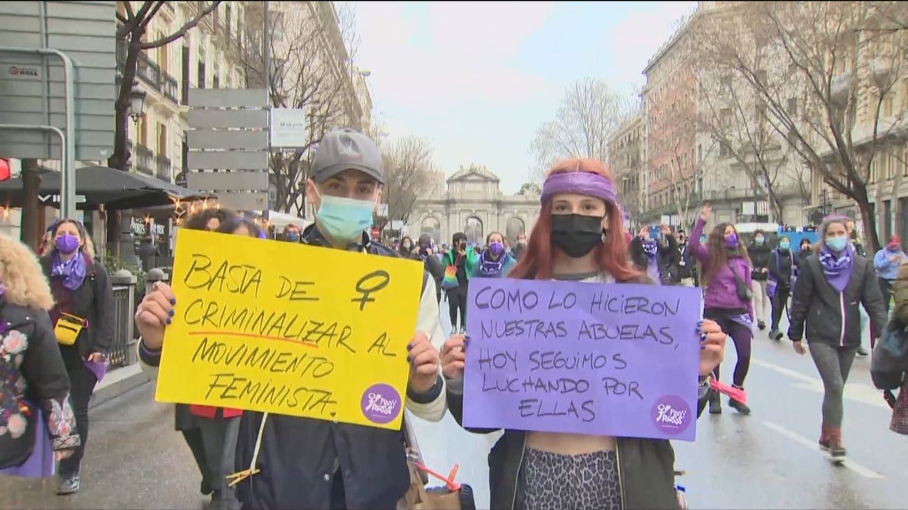 Asociaciones feministas piden "responsabilidades políticas" a Irene Montero
