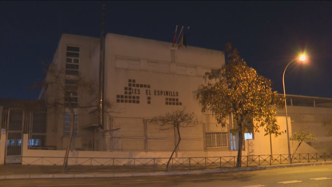 Un menor de 15 años grave tras recibir dos puñaladas en Villaverde