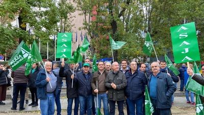 Agricultores y ganaderos de CyL se concentran en Madrid contra el "ninguneo" de la Comisión Europea al sector