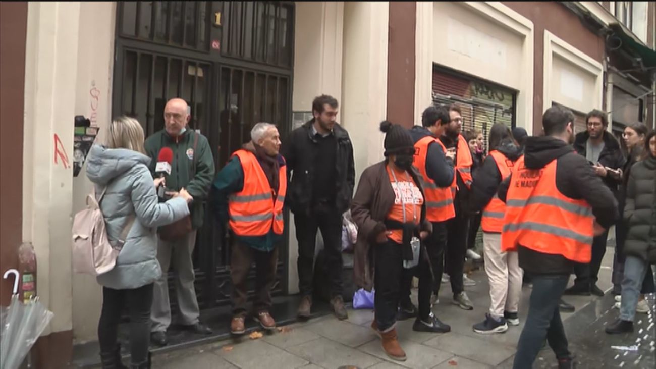 Mariano, vecino de Lavapiés, logra frenar su desahucio