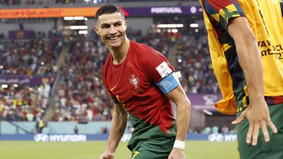 Cristiano Ronaldo, primer futbolista que marca en cinco Mundiales