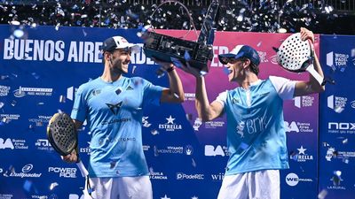 El madrileño Alejandro Galán, junto a Juan Lebrón, campeones del Buenos Aires Padel Master