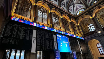 El Ibex-35 sube un 0,99% y recupera los 11.000 puntos