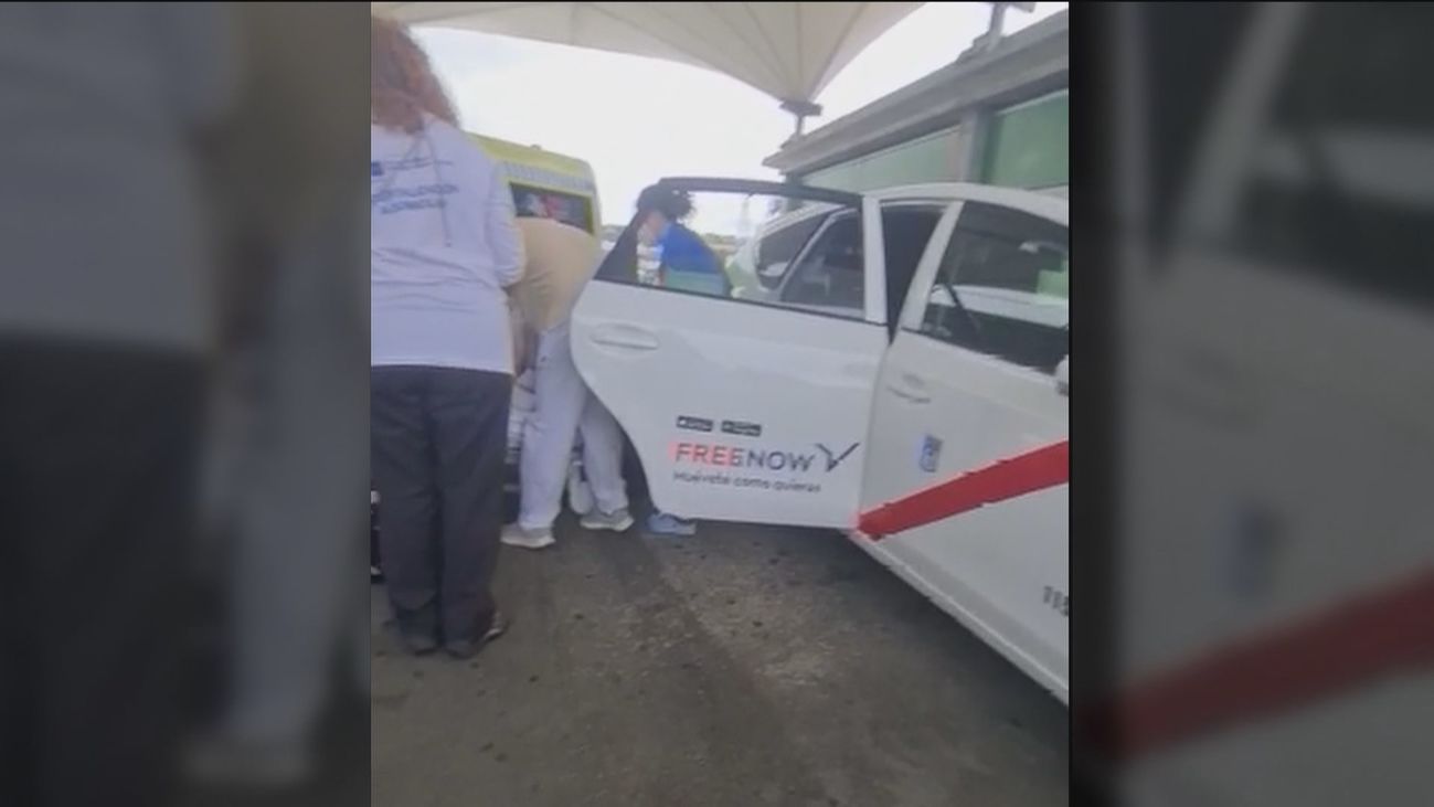 Parto sobre ruedas en un taxi camino del hospital