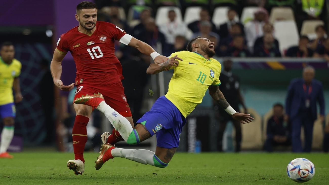 Neymar, el jugador que más faltas recibe del Mundial 2022