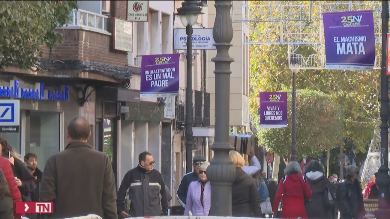 Polémica en Getafe por la instalación de banderolas que defienden la ley del 'sólo sí el sí'