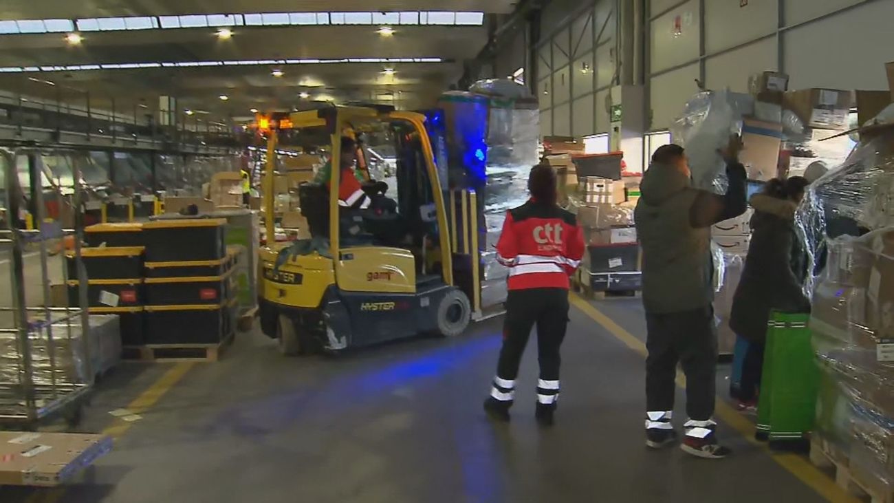 Las empresas de transporte y distribución incrementan su trabajo un 40% por el Black Friday