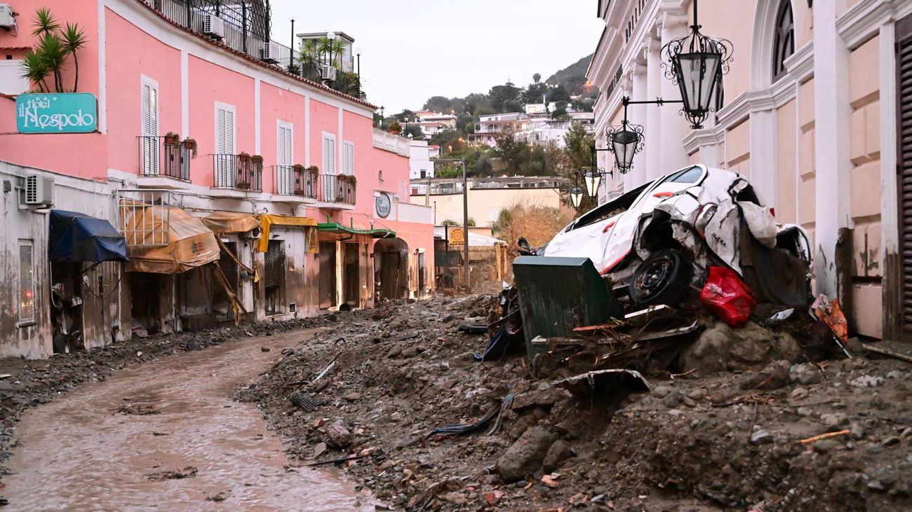 Zona afectada por el deslizamiento de tierras en Ischia, Italia
