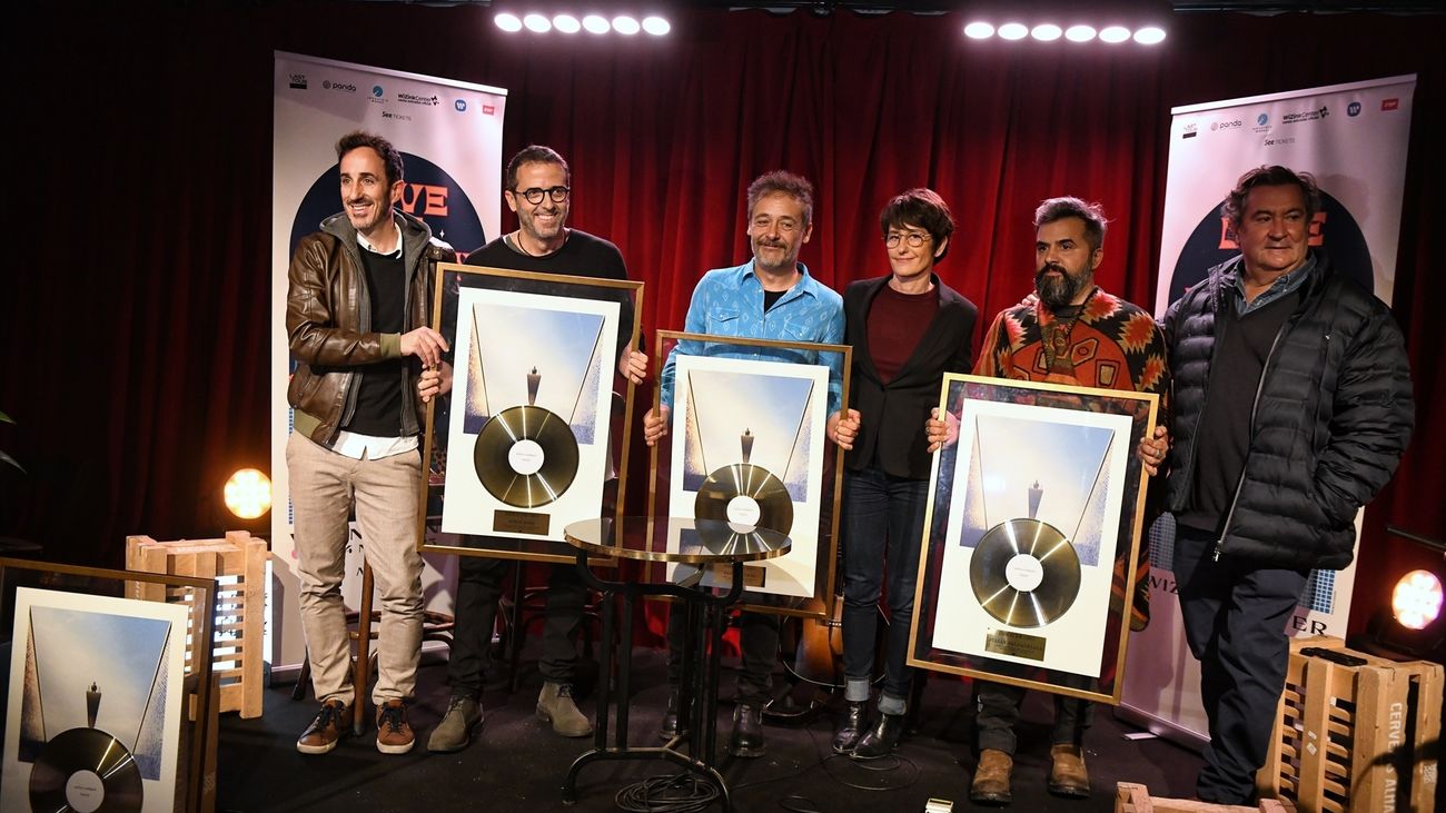 Love of Lesbian, nuevo disco de oro por 'Viaje Épico Hacia la Nada'
