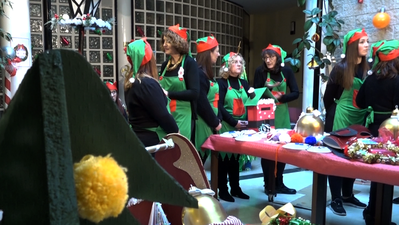 Las 'elfas de Algete' traen, un año más, la Navidad a la localidad