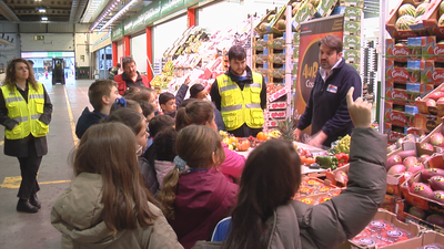Mercamadrid abre una escuela de fruta para los más pequeños