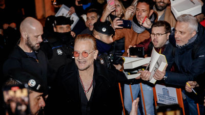 Bono, en Madrid entre el secretismo y algunas quejas