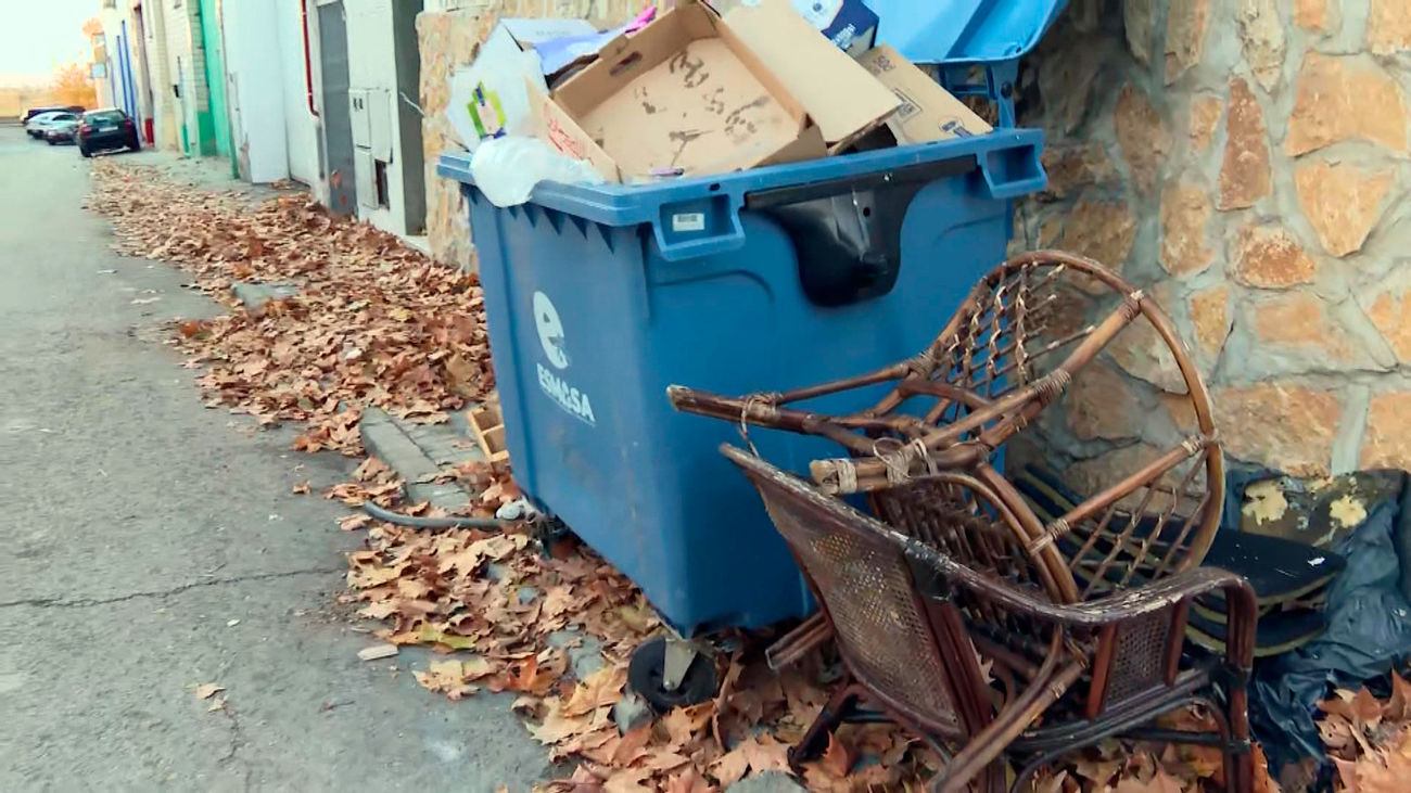 Suciedad, pintadas... incluso ratas campando a sus anchas en el polígono de Ventorro del Cano de Alcorcón