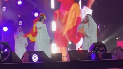 Omar Montes proclama en su concierto en Catar: "¡Viva la mujer y el amor libre!"