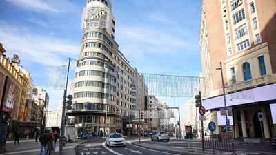 Los vehículos de más de 3.500 kilos, con excepciones,  no podrán circular por Gran Vía durante la Navidad