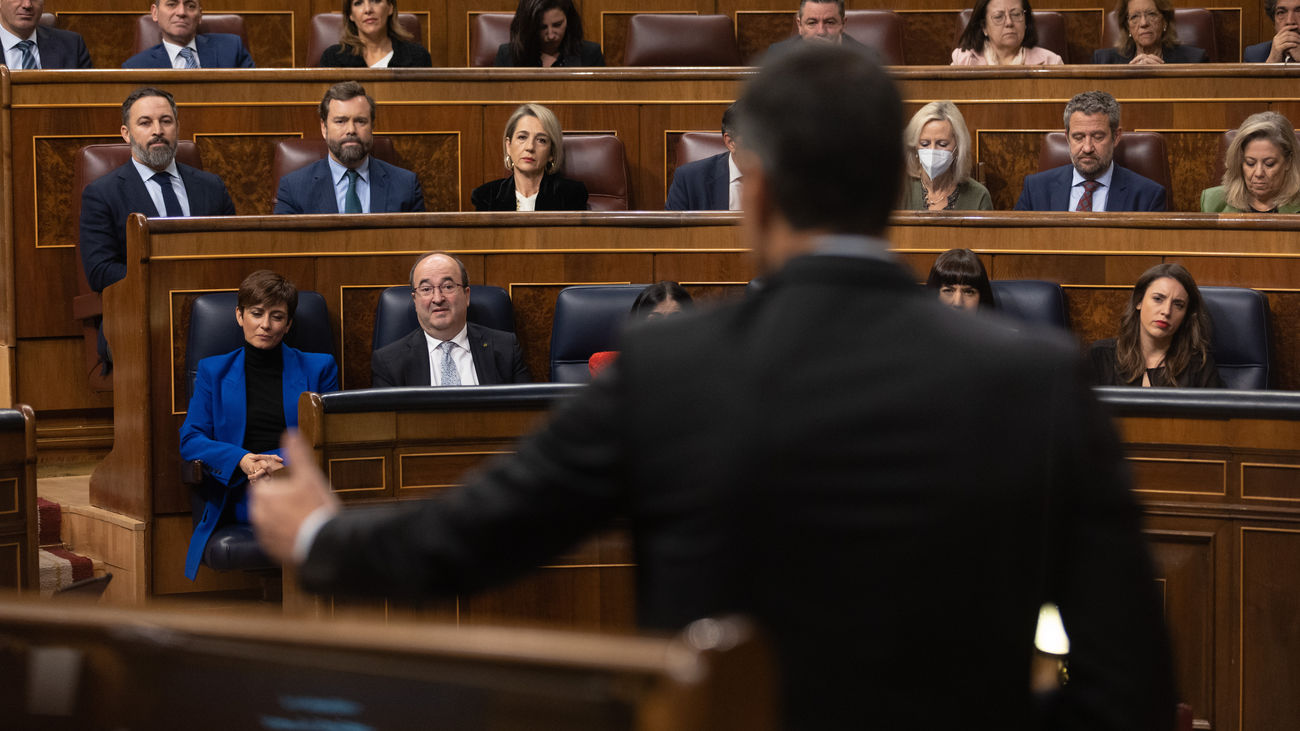 La gran mayoría de españoles no se fía de los partidos políticos y cree que la corrupción está muy extendida