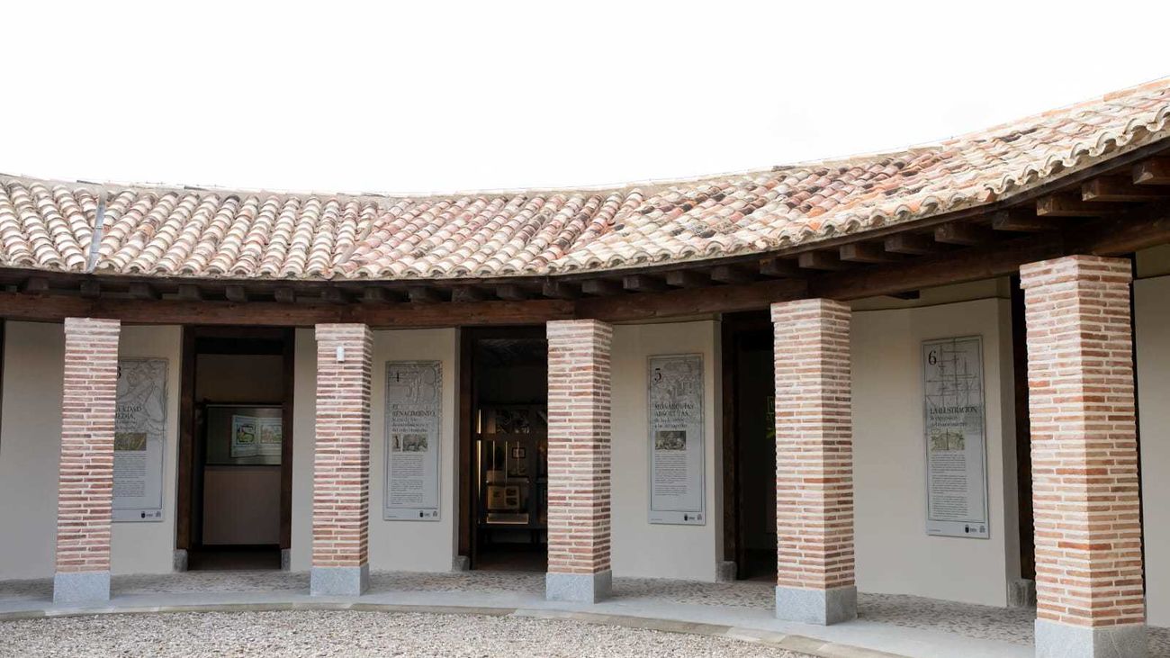 Exposición en la Casa de Aves del Palacio de Boadilla