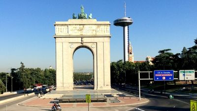 Un juez ordena a Almeida conservar y mantener limpio el Arco de la Victoria de Moncloa