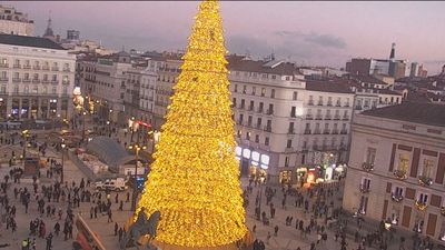 El puente enciende la Navidad en Sol