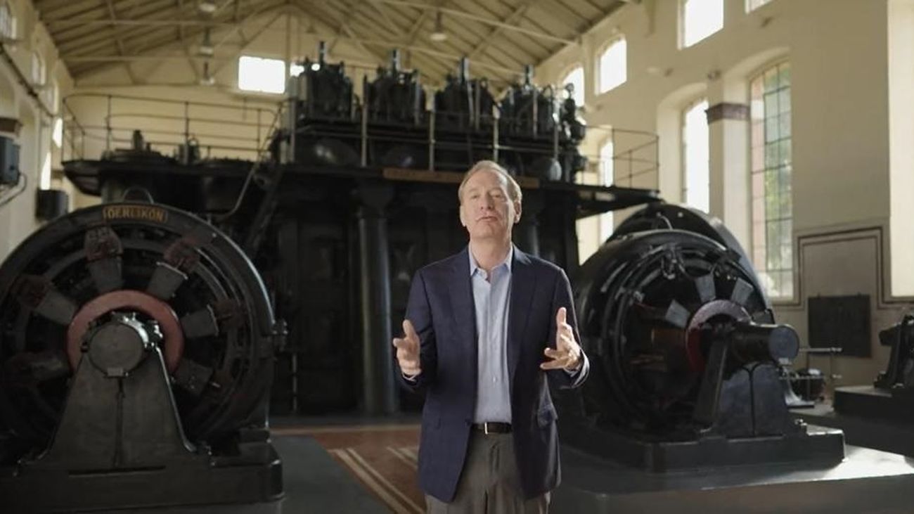 El presidente de Microsoft alaba a Metro como ejemplo de transición energética