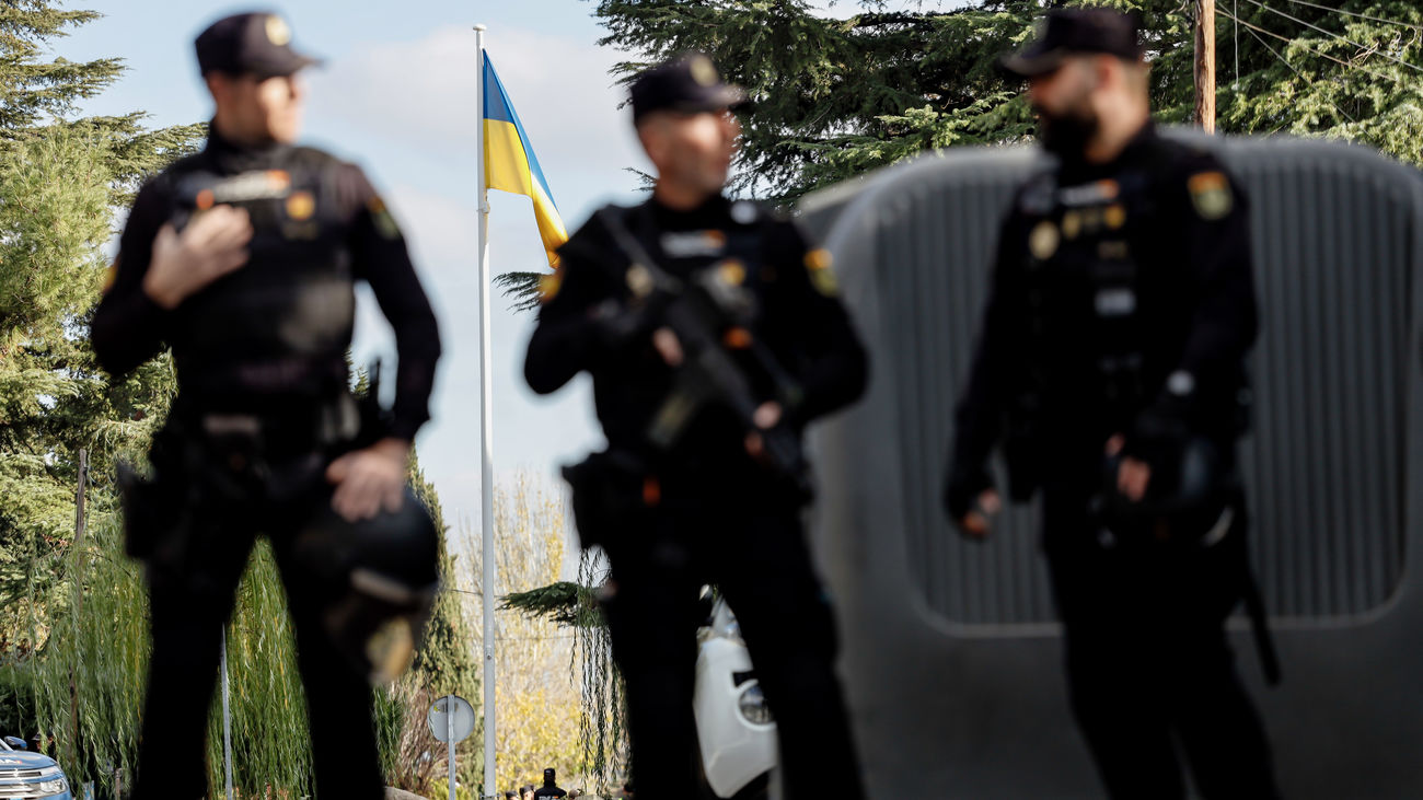 ¿Quién está detrás de las cartas bomba? Se investiga a radicales pro Putin en España