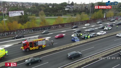 Varias carreteras de Madrid, atascadas en el arranque del puente de la Constitución