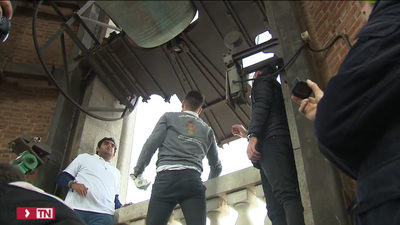 Las campanas de La Almudena celebran que el toque manual es patrimonio de la Unesco