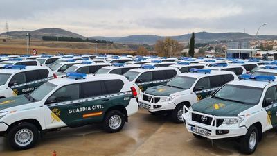Loeches vuelve a acoger una importante entrega de coches para la Guardia Civil