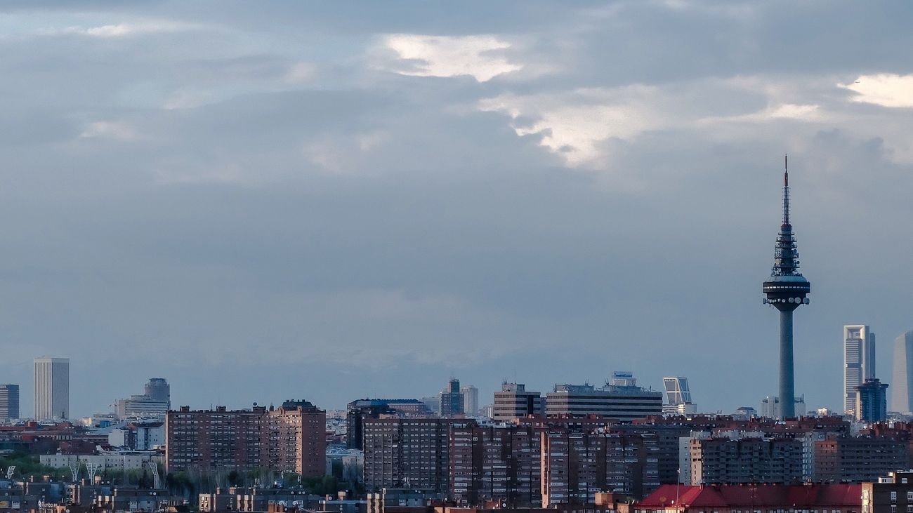 Skyline de Madrid con nubes