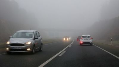 Arranca la Operación Salida del Puente de la Inmaculada con niebla en la A-6 y A-1