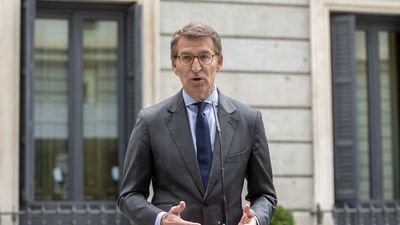 Feijóo aconseja a Ciudadanos  "despedirse" de la forma "más digna posible"